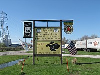 USA - Staunton IL - Henry's Rabbit Ranch Sign (11 Apr 2009)